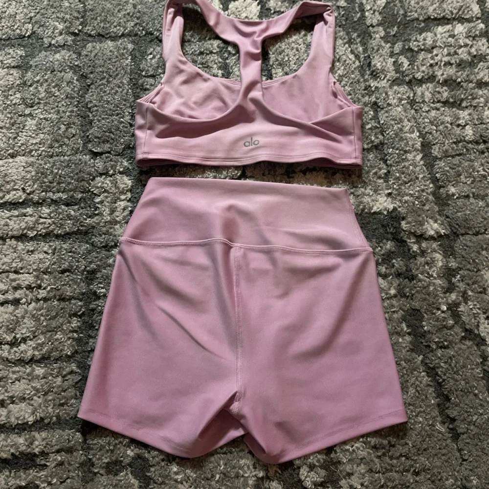 Set - Picture 2 of 3